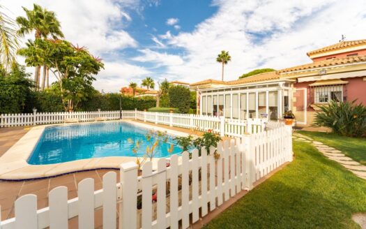 Chalet in Chiclana de la Frontera